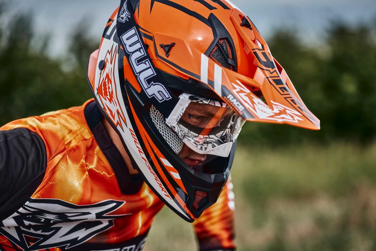 Race series helmet